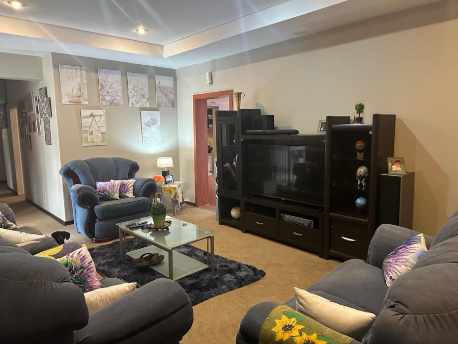 3 Bedroom Property for Sale in Bloemhof North West